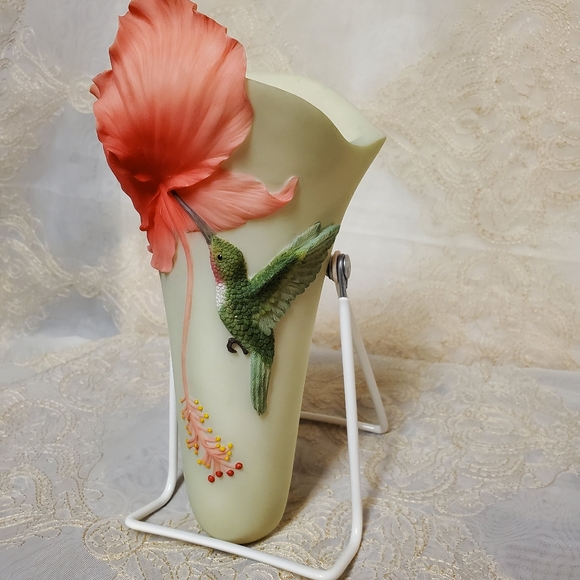 Hummingbird Wall Pocket - Picture 3 of 15